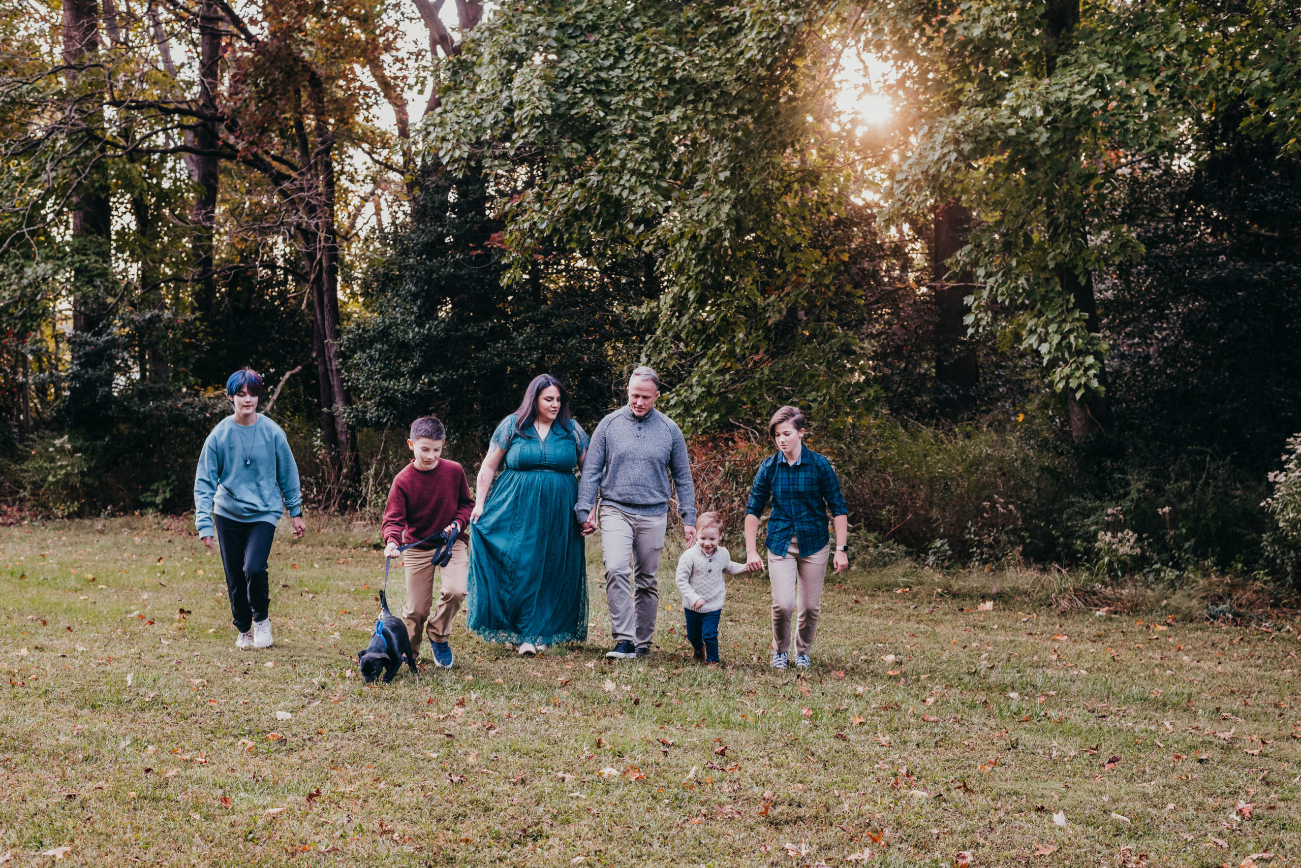 Family of six for an example of candid pictures for Spring Mini Sessions for Bethany Simms Photography